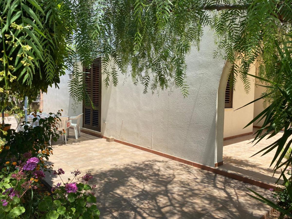 Case Vacanza Cristina Site In Antico Baglio E In Via Abruzzi N 161 산비토로카포 외부 사진