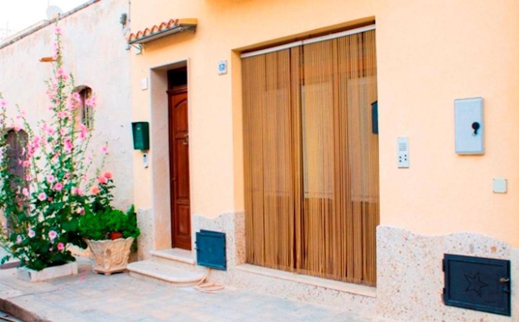 Case Vacanza Cristina Site In Antico Baglio E In Via Abruzzi N 161 산비토로카포 외부 사진