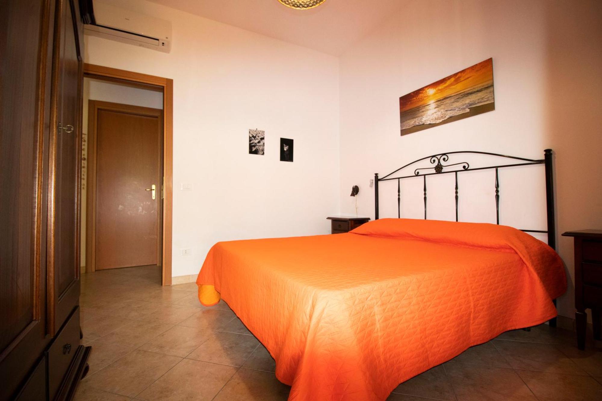 Case Vacanza Cristina Site In Antico Baglio E In Via Abruzzi N 161 산비토로카포 외부 사진