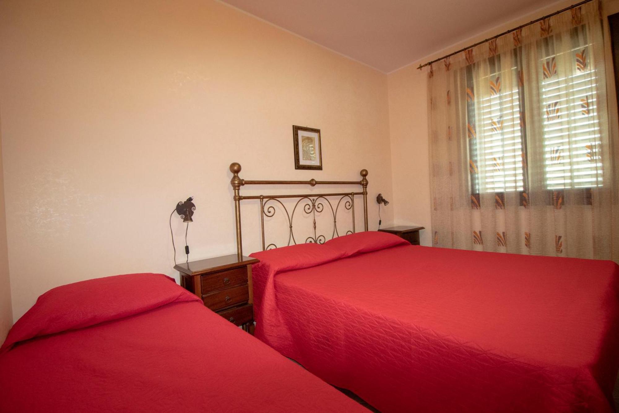Case Vacanza Cristina Site In Antico Baglio E In Via Abruzzi N 161 산비토로카포 외부 사진